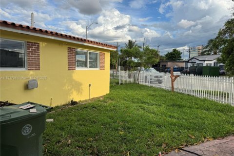 Купить виллу или дом в Хайалиа, Флорида 3 спальни, 92.9м2, № 1921872 - фото 7