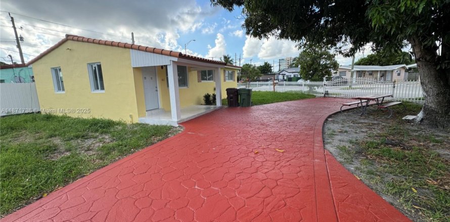 Дом в Хайалиа, Флорида 3 спальни, 92.9м2 № 1921872