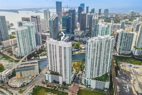 Кондоминиум с 1 спальней в Майами, Флорида № 2049855