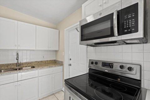 Casa en venta en Port Charlotte, Florida, 3 dormitorios, 82.5 m2 № 1574161 - foto 10