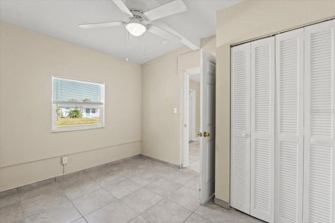 Casa en venta en Port Charlotte, Florida, 3 dormitorios, 82.5 m2 № 1574161 - foto 17