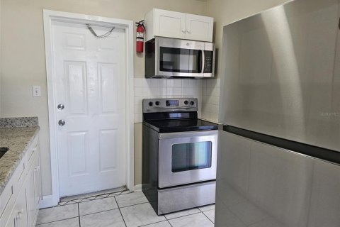 Casa en venta en Port Charlotte, Florida, 3 dormitorios, 82.5 m2 № 1574161 - foto 8