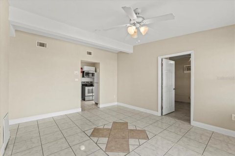 Casa en venta en Port Charlotte, Florida, 3 dormitorios, 82.5 m2 № 1574161 - foto 4