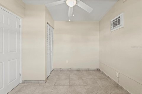 Casa en venta en Port Charlotte, Florida, 3 dormitorios, 82.5 m2 № 1574161 - foto 18