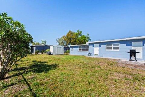 Casa en venta en Port Charlotte, Florida, 3 dormitorios, 82.5 m2 № 1574161 - foto 25