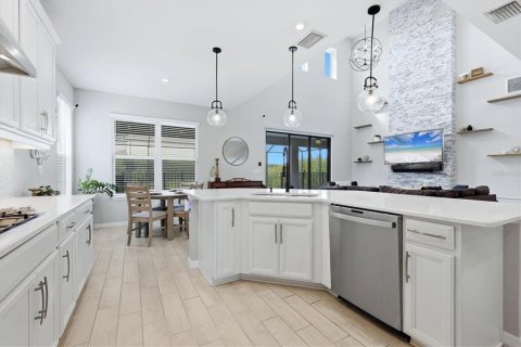 Casa en venta en Sarasota, Florida, 4 dormitorios, 246.47 m2 № 2386667 - foto 3