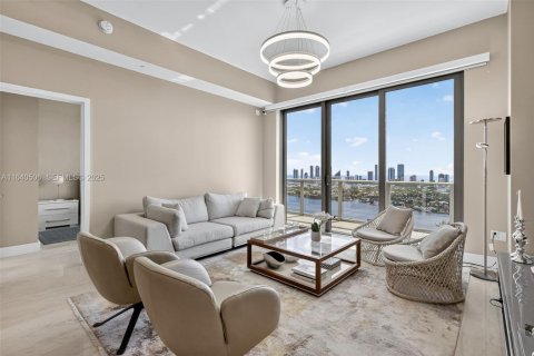 Copropriété à vendre à North Miami Beach, Floride: 3 chambres, 153.1 m2 № 2267625 - photo 14