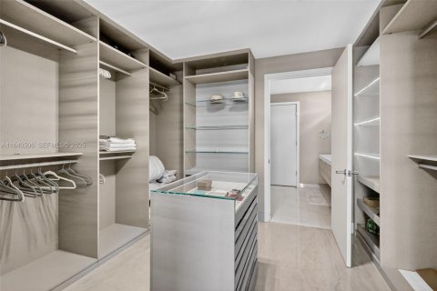 Copropriété à vendre à North Miami Beach, Floride: 3 chambres, 153.1 m2 № 2267625 - photo 26