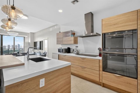 Copropriété à vendre à North Miami Beach, Floride: 3 chambres, 153.1 m2 № 2267625 - photo 24
