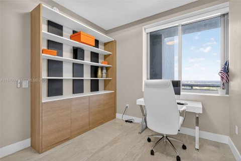 Copropriété à vendre à North Miami Beach, Floride: 3 chambres, 153.1 m2 № 2267625 - photo 22