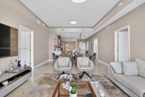 Copropriété à vendre à North Miami Beach, Floride: 3 chambres, 153.1 m2 № 2267625 - photo 19