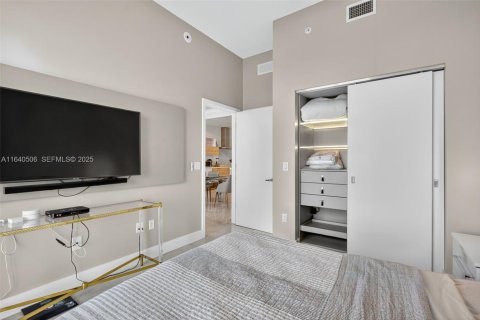 Copropriété à vendre à North Miami Beach, Floride: 3 chambres, 153.1 m2 № 2267625 - photo 29