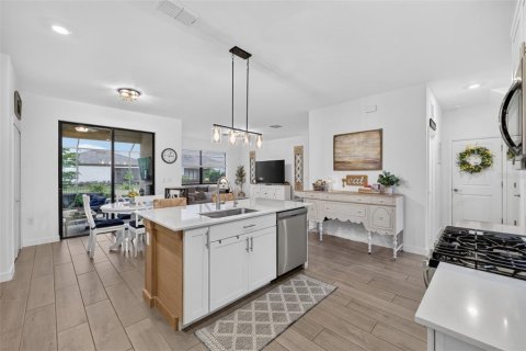 Villa ou maison à vendre à Bradenton, Floride: 5 chambres, 302.58 m2 № 2299502 - photo 13