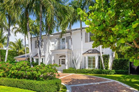 House in Palm Beach, Florida 4 bedrooms, 398.18 sq.m. № 2146356