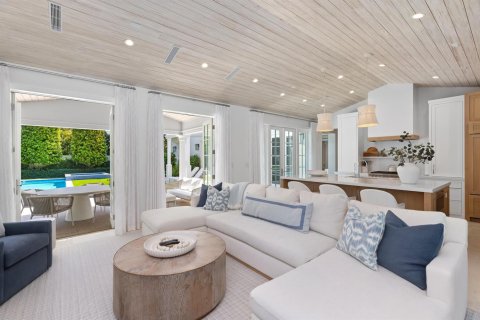 House in Palm Beach, Florida 4 bedrooms, 398.18 sq.m. № 2146356 - photo 19
