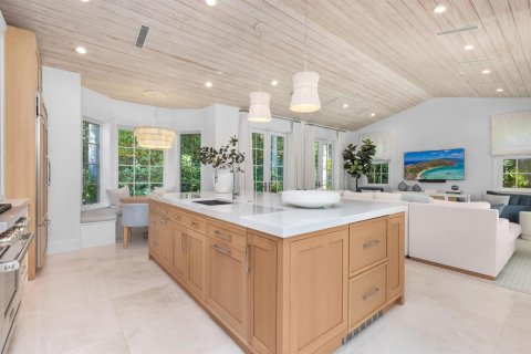 House in Palm Beach, Florida 4 bedrooms, 398.18 sq.m. № 2146356 - photo 20