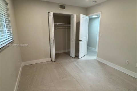 Copropriété à louer à Miami, Floride: 2 chambres, 74.69 m2 № 2179074 - photo 7