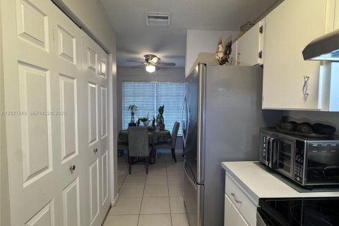 Touwnhouse à vendre à Sunrise, Floride: 3 chambres, 134.15 m2 № 2084815 - photo 11