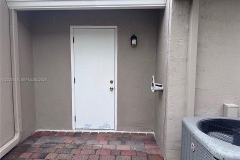 Touwnhouse à vendre à Sunrise, Floride: 3 chambres, 134.15 m2 № 2084815 - photo 9