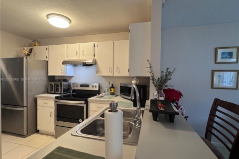 Touwnhouse à vendre à Sunrise, Floride: 3 chambres, 134.15 m2 № 2084815 - photo 10
