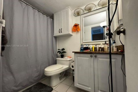 Condo in Sunny Isles Beach, Florida  № 2040194 - photo 13