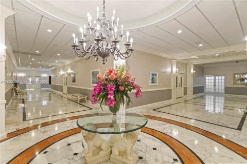 Copropriété à louer à Hollywood, Floride: 2 chambres, 119.94 m2 № 2432257 - photo 4