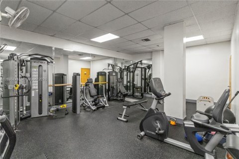 Copropriété à louer à Hollywood, Floride: 2 chambres, 119.94 m2 № 2432257 - photo 7