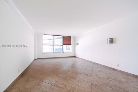 Copropriété à louer à Hollywood, Floride: 2 chambres, 119.94 m2 № 2432257 - photo 23