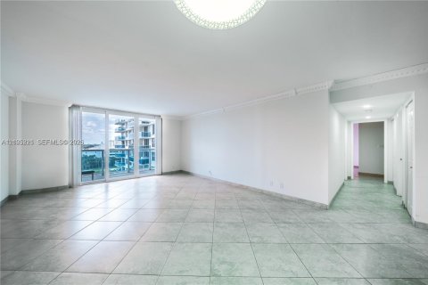 Copropriété à louer à Hollywood, Floride: 2 chambres, 119.94 m2 № 2432257 - photo 19
