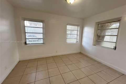 Apartamento en alquiler en Miami, Florida, 1 dormitorio, 46.45 m2 № 1991876 - foto 7