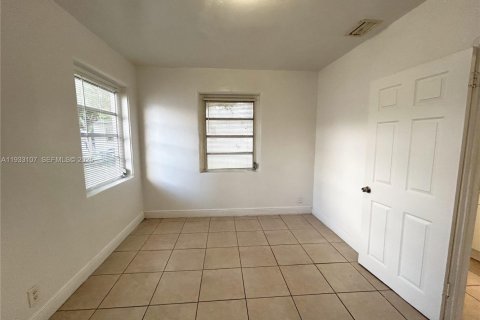 Apartamento en alquiler en Miami, Florida, 1 dormitorio, 46.45 m2 № 1991876 - foto 8