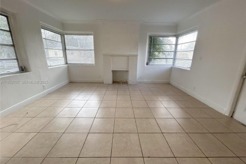 Apartamento en alquiler en Miami, Florida, 1 dormitorio, 46.45 m2 № 1991876 - foto 5