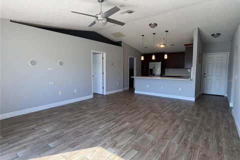 Villa ou maison à louer à Kissimmee, Floride: 3 chambres, 123.37 m2 № 2419703 - photo 3