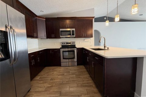Villa ou maison à louer à Kissimmee, Floride: 3 chambres, 123.37 m2 № 2419703 - photo 6