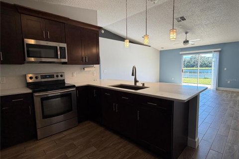 Villa ou maison à louer à Kissimmee, Floride: 3 chambres, 123.37 m2 № 2419703 - photo 7