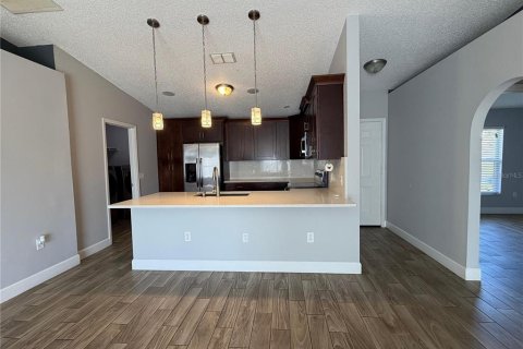 Villa ou maison à louer à Kissimmee, Floride: 3 chambres, 123.37 m2 № 2419703 - photo 4