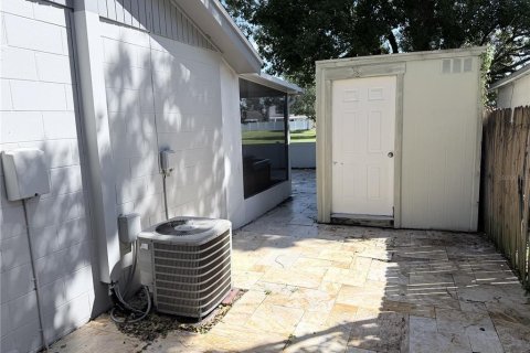Villa ou maison à vendre à Tampa, Floride: 3 chambres, 116.96 m2 № 2430930 - photo 7