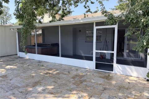 Villa ou maison à vendre à Tampa, Floride: 3 chambres, 116.96 m2 № 2430930 - photo 4