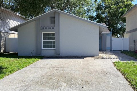 Villa ou maison à vendre à Tampa, Floride: 3 chambres, 116.96 m2 № 2430930 - photo 3