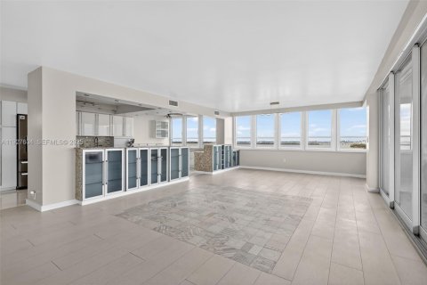 Снять в аренду кондоминиум в Майами-Бич, Флорида 2 спальни, 161м2, № 1987911 - фото 5