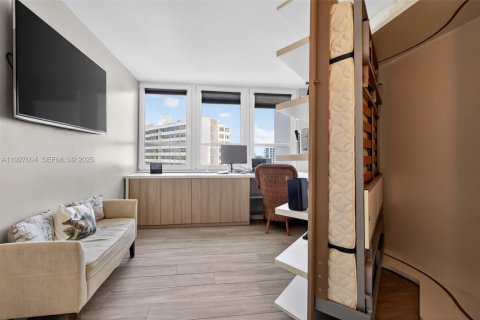 Снять в аренду кондоминиум в Майами-Бич, Флорида 2 спальни, 161м2, № 1987911 - фото 25