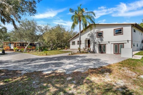 House in Eustis, Florida 6 bedrooms, 377 sq.m. № 1778564 - photo 23