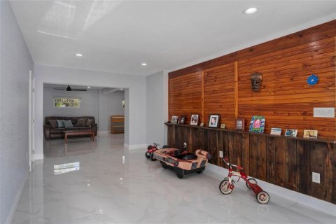 House in Eustis, Florida 6 bedrooms, 377 sq.m. № 1778564 - photo 4