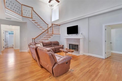 Villa ou maison à louer à Eustis, Floride: 4 chambres, 340.95 m2 № 2288077 - photo 12