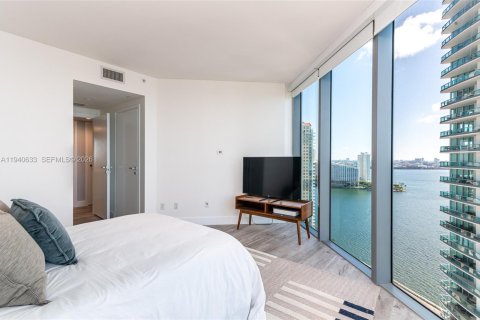 Condominio en alquiler en Miami, Florida, 2 dormitorios, 92.62 m2 № 1997746 - foto 16