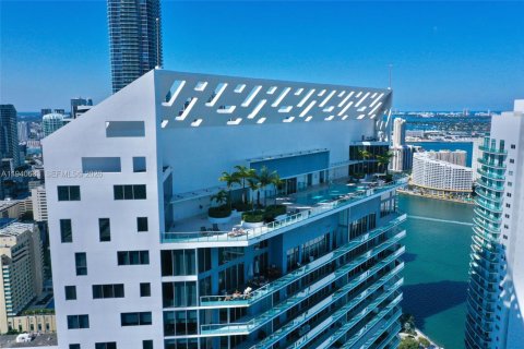 Condominio en alquiler en Miami, Florida, 2 dormitorios, 92.62 m2 № 1997746 - foto 3