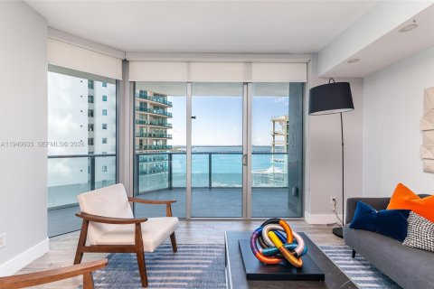 Condominio en alquiler en Miami, Florida, 2 dormitorios, 92.62 m2 № 1997746 - foto 4