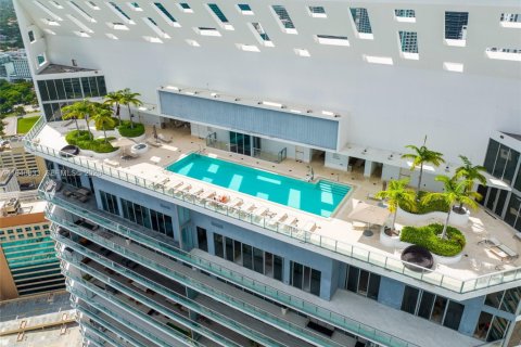 Condominio en alquiler en Miami, Florida, 2 dormitorios, 92.62 m2 № 1997746 - foto 2