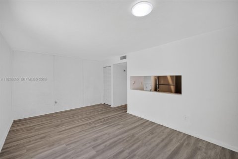 Купить таунхаус в Майами-Гарденс, Флорида 3 спальни, 109.44м2, № 2021046 - фото 19