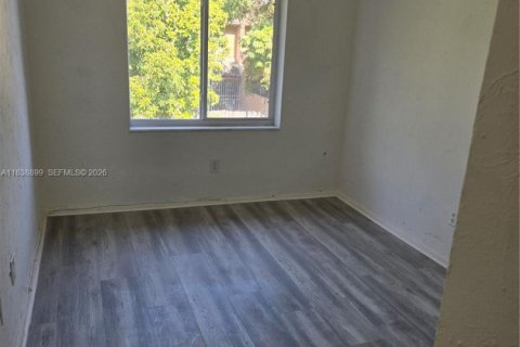 Купить таунхаус в Майами-Гарденс, Флорида 3 спальни, 109.44м2, № 2021046 - фото 29